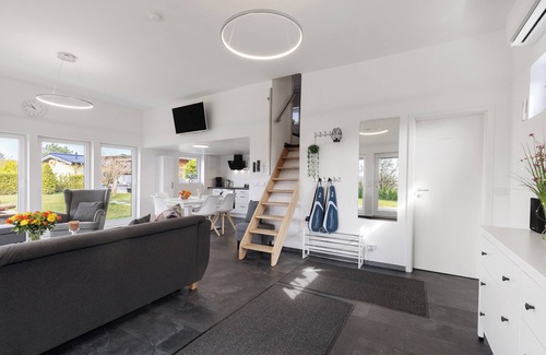 Oberhavel House | Holiday Home 'Happy-Nest' sauna pool air conditioning Wi-Fi fireplace barbecue
