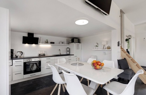 Oberhavel House | Holiday Home 'Happy-Nest' sauna pool air conditioning Wi-Fi fireplace barbecue