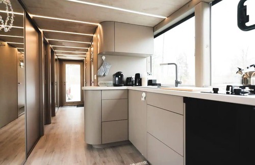 Domitz House | Holiday home Hausboot Tortuga