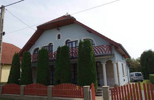 Balatonmariafurdo House | Holiday home with heated pool and the beach