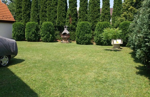 Balatonmariafurdo House | Holiday home close to the city center