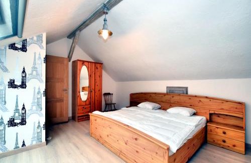 Schoenberg House | Holiday Home in Ardennes with Scenic Terrace, cleaning included