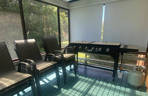Batehaven House | Holiday Home in Batehaven