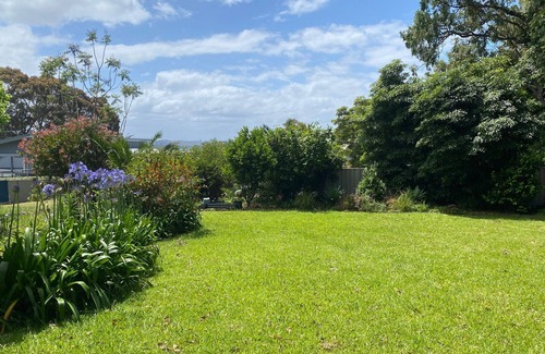 Batehaven House | Holiday Home in Batehaven