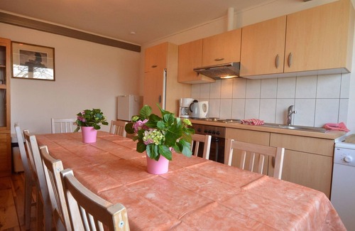 Heppenbach House | Holiday Home in Heppenbach with garden
