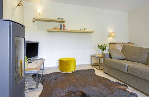 Gros-Fays House | Holiday Home in Gros Fays with Garden