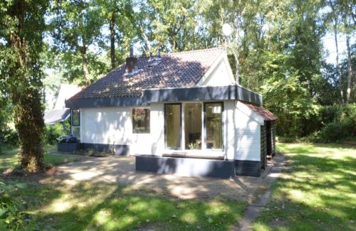 Haaksbergen House | Holiday Home in Haaksbergen by Lake