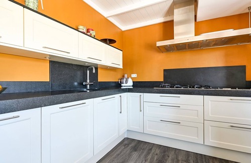 Hellendoorn House | Holiday Home in Hellendoorn with Garden