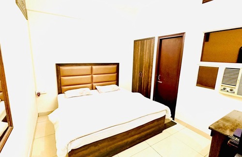 Mohangarh Apartment | Holiday Home in Lucknow
