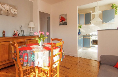 Malemort-sur-Correze House | Holiday Home in Malemort with Private Garden