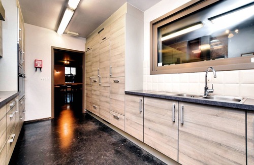 Longfaye House | Holiday Home in Malmedy with Pool & Sauna