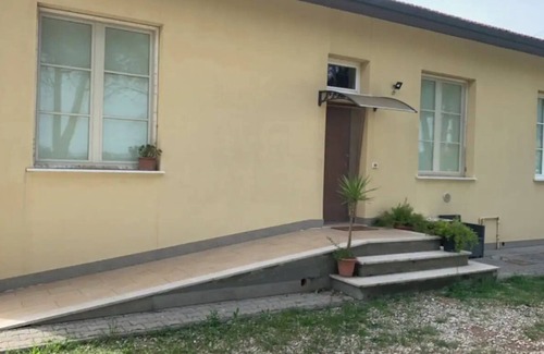Pontedera Apartment | Holiday Home in Pontedera "Michelangelo Apartment"