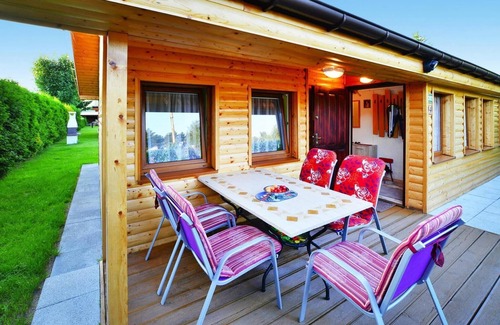 gmina Manowo House | Holiday Home in Rosnowo by Lake Rosnowskie