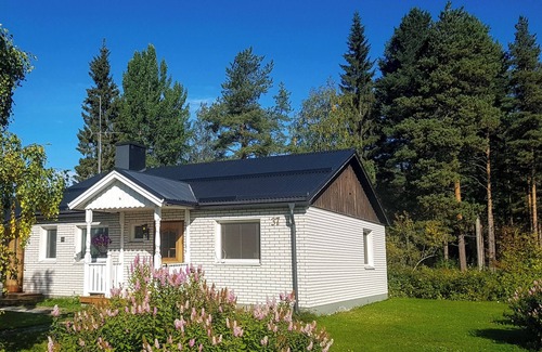 Vuollerim House | Holiday home in Swedish Lapland on the Arctic Circle for 4 people
