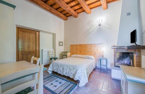 Sellano House | Holiday Home in Sellano with Pool & Views