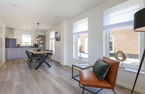 Municipality of Nissewaard House | Holiday Home in Simonshaven by Lake Beach