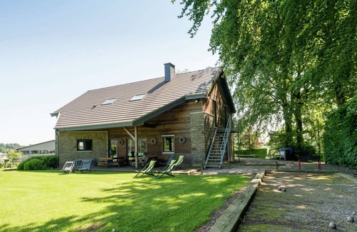 Thirimont House | Holiday Home in Thirimont near Forest & Sauna