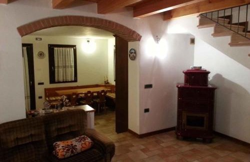 Velo d'Astico House | Holiday home in Velo d Astico 25854