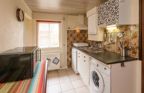 Den Ham House | Holiday home in with cycling area
