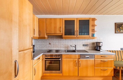 Bruck am Ziller Apartment | Holiday Home in Zillertal near Ski Slopes