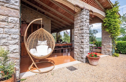 Vertine Villa | Holiday Home 'Vertine Countryside' with Private Terrace, Wi-Fi and Air Conditioning