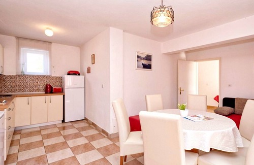 Dol House | Holiday home Ivana, (13641), Stari Grad, Croatia