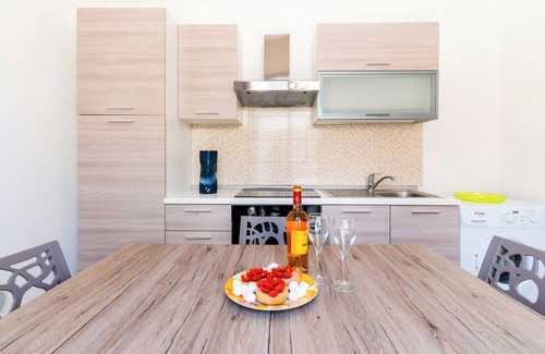 Boncore Apartment | Holiday Home 'Jox House 102' with Shared Pool, Wi-Fi and Air Conditioning