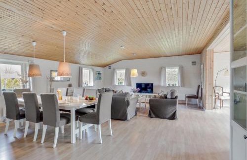 Gedesby House | Holiday Home Kia - 80m from the sea by Interhome