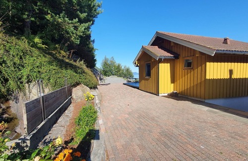 Averoy House | Holiday Home Kvernesfjord with fishing opportunities