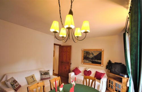 Limone Piemonte Apartment | Holiday Home Lovely one-bedroom apartment in the center