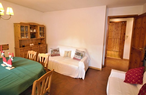 Limone Piemonte Apartment | Holiday Home Lovely one-bedroom apartment in the center