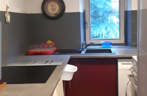 Bonac-Irazein House | Holiday Home "La Cardabelle" – Nature Retreat in Bonac-Irazein, Private Garden, Mountain Views
