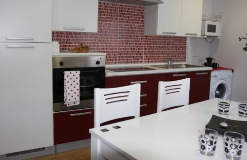 Milagro House | Holiday Home 'La Casa Miralrio 1' with Private Terrace, Wi-Fi and Air Conditioning