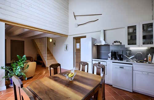 Verac House | Holiday Home 'La Grange D'Oustaud' with Private Pool, Private Terrace and Wi-Fi
