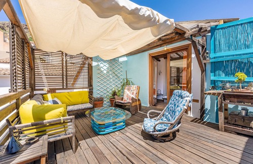 Guejar Sierra House | Holiday Home 'La Lechuga Azul' with Mountain View, Private Terrace and Wi-Fi
