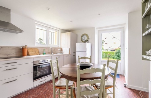 Saint-Vran House | Holiday Home 'La Maison Des Chevaux' with Private Terrace and Private Garden