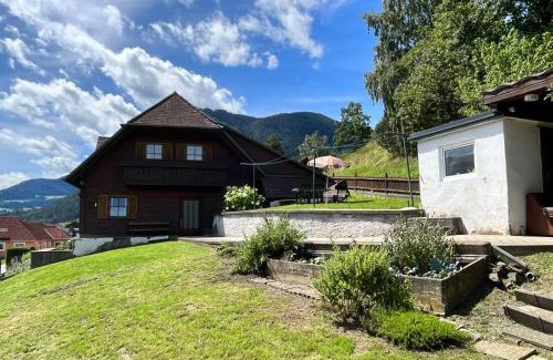 Niederwolz House | Holiday Home Lama by Interhome