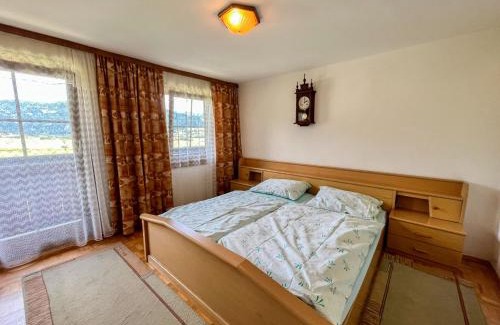 Niederwolz House | Holiday Home Lama by Interhome