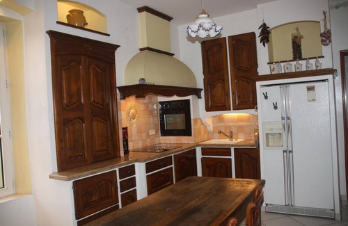 Avignon House | Holiday Home 'Le Mas Des Fleurs' with Private Pool, Private Terrace and Wi-Fi