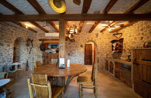 Drnis House | Holiday Home Leptir