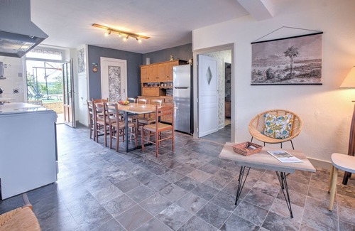 Archignac House | Holiday Home 'Les Crozes' with Private Pool, Private Terrace and Wi-Fi