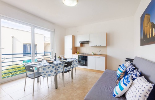 Boncore House | Holiday Home 'Libeccio Luxury Torre Lapillo' with Sea View, Shared Pool and Wi-Fi