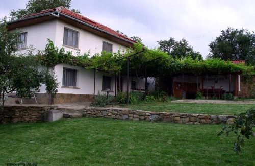 Tryavna House | Holiday Home Life