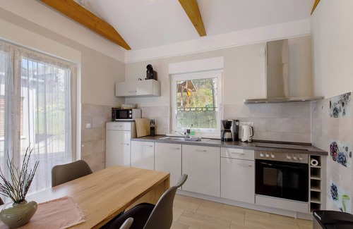 Muldestausee House | Holiday Home 'Lifestyle' with Lake View, Private Terrace and Wi-Fi
