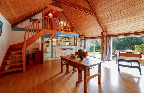 Cleguerec House | Holiday Home 'Loft Atypique Ancienne Étable' with jaccuzzi & sauna