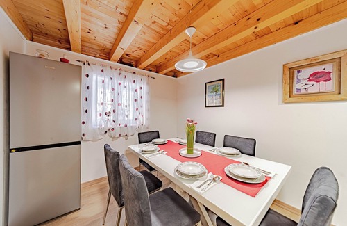 Ljubitovica House | Holiday Home Luce with Pool, Ljubitovica, Croatia
