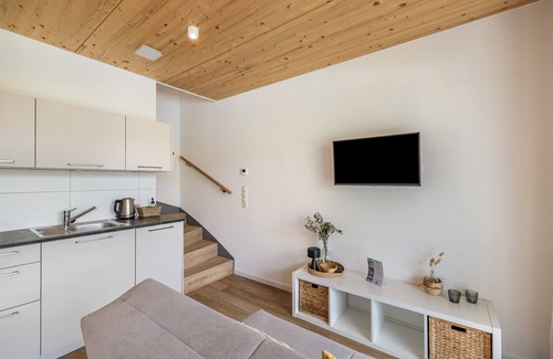 Beuron House | Holiday Home 'Lupus 2' with Mountain View, Private Terrace and Wi-Fi