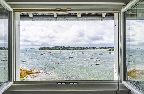 Arradon House | Holiday Home Maison La Prâme by Interhome