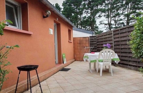 Lannion House | Holiday Home 'Maison Ty Bihan' with Private Terrace, Private Garden and Wi-Fi