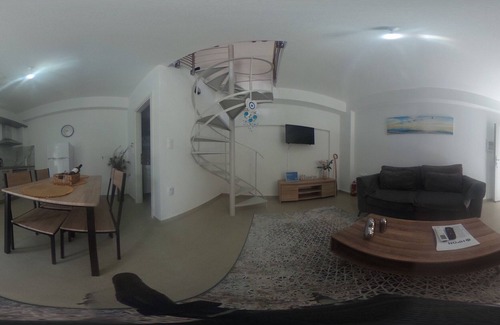Episkopi House | Holiday Home 'Maravel House' with Sea View, Wi-Fi and Air Conditioning